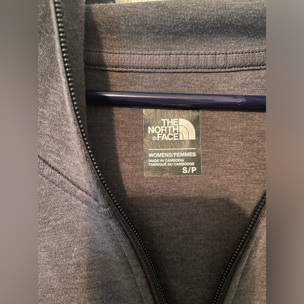 The North Face Wrap-Ture Jacket - Women's. Gray. - Picture 6 of 7